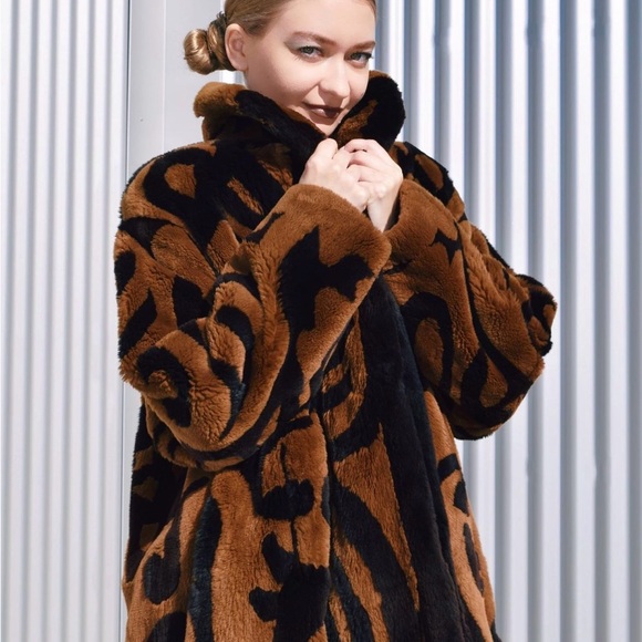 Revillion vintage sheared Beaver Fur Coat.  - Picture 2 of 10